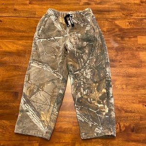 Kids Realtree camouflage sweatpants size S (6-7)